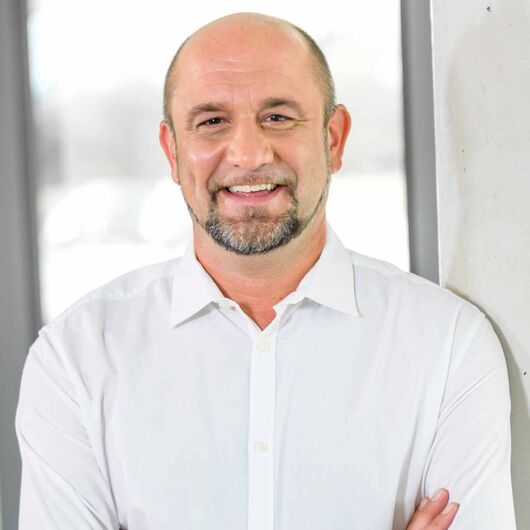 Kenneth Hartl;Mikrotherapie, Facharzt für Orthopädie und Unfallchirurgie Kenneth Hartl;Mikrotherapie, Facharzt für Orthopädie und Unfallchirurgie