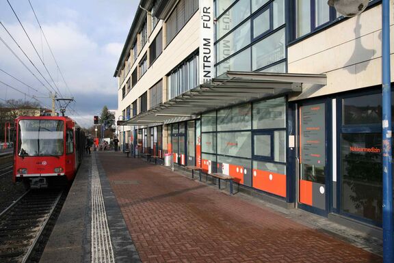 Grönemeyer Institut Köln-Rodenkirchen, Ringstraße 2b, Schmerzbekämpfung bei Rückenleiden